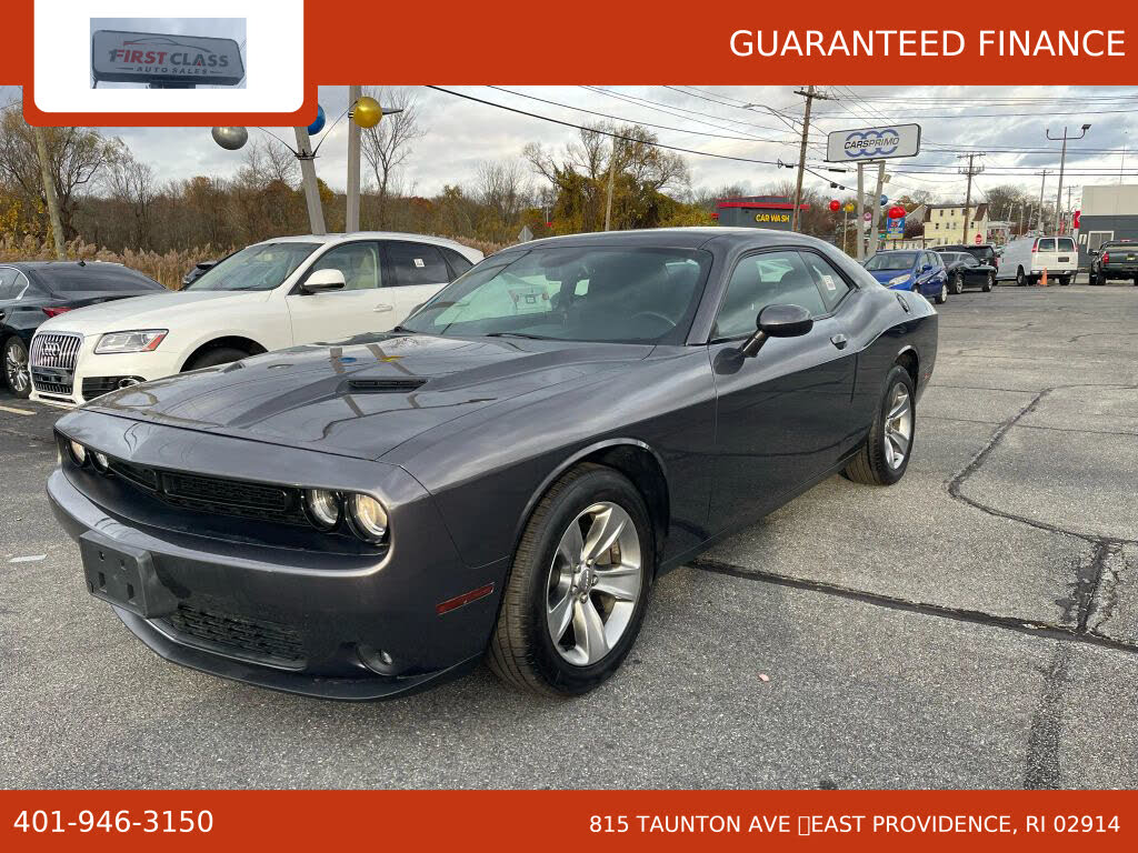 2016 Dodge Challenger SXT RWD