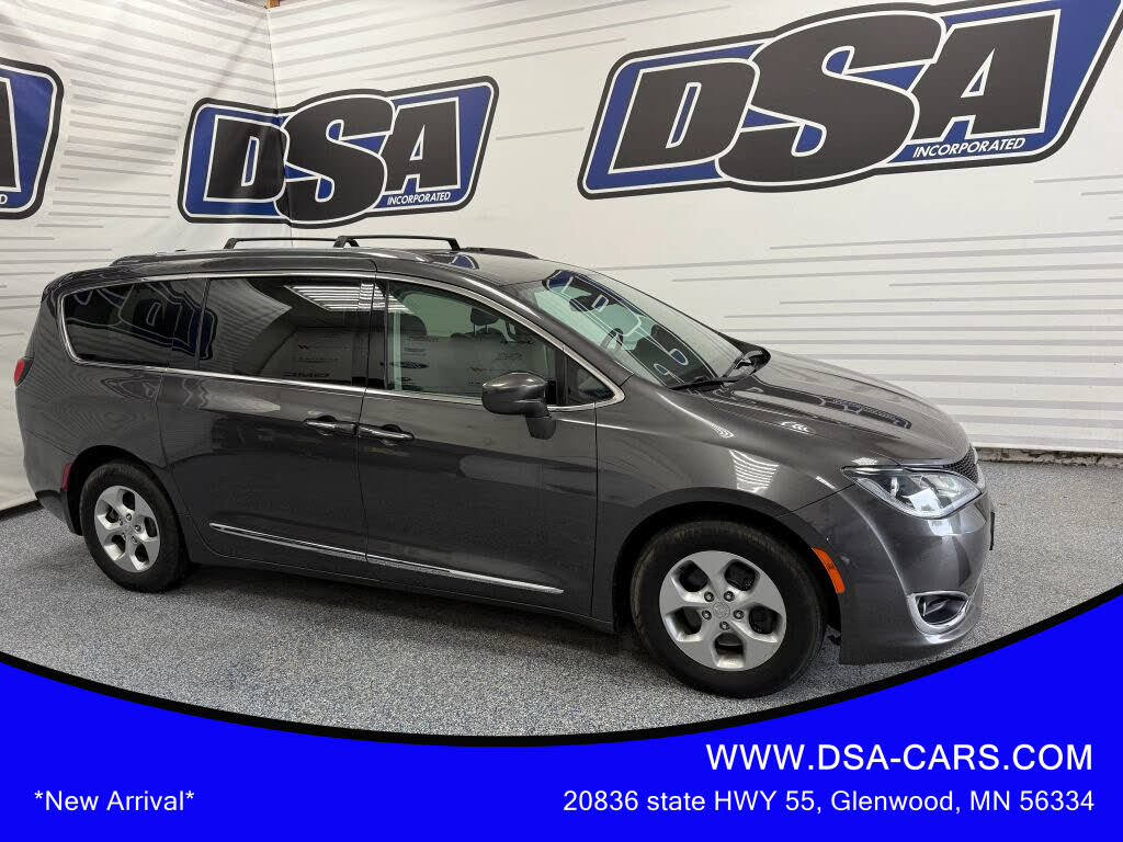 2017 Chrysler Pacifica Touring L Plus FWD