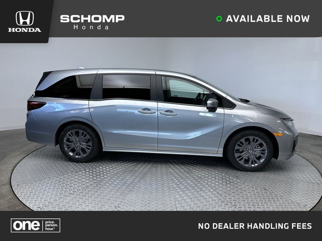 2026 Honda Odyssey Touring FWD