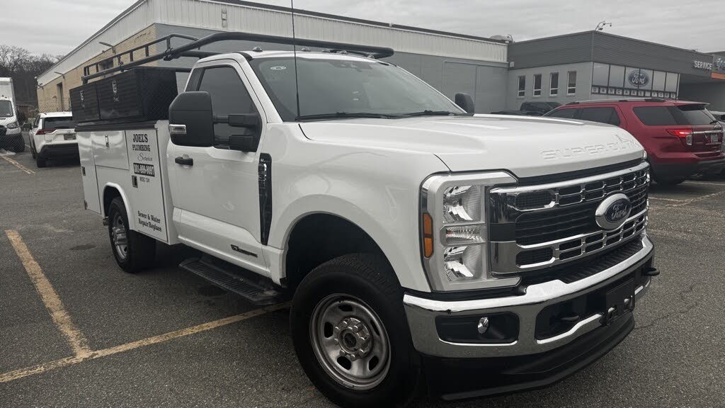 2025 Ford F-350 Super Duty Chassis XL Regular Cab 4WD