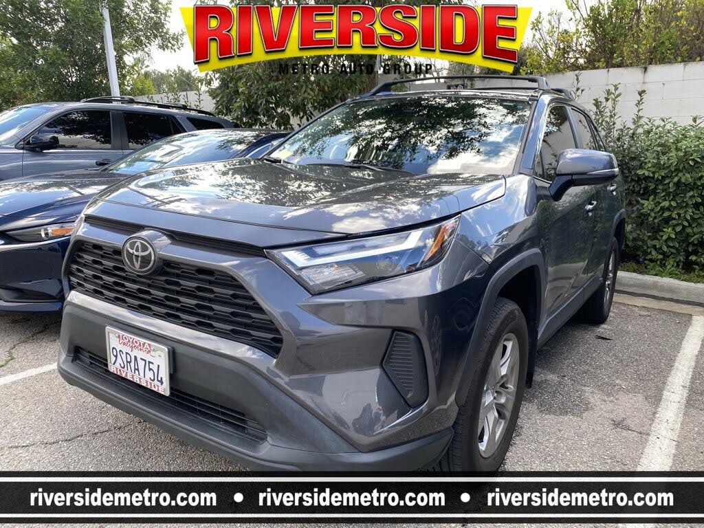 2025 Toyota RAV4 XLE FWD