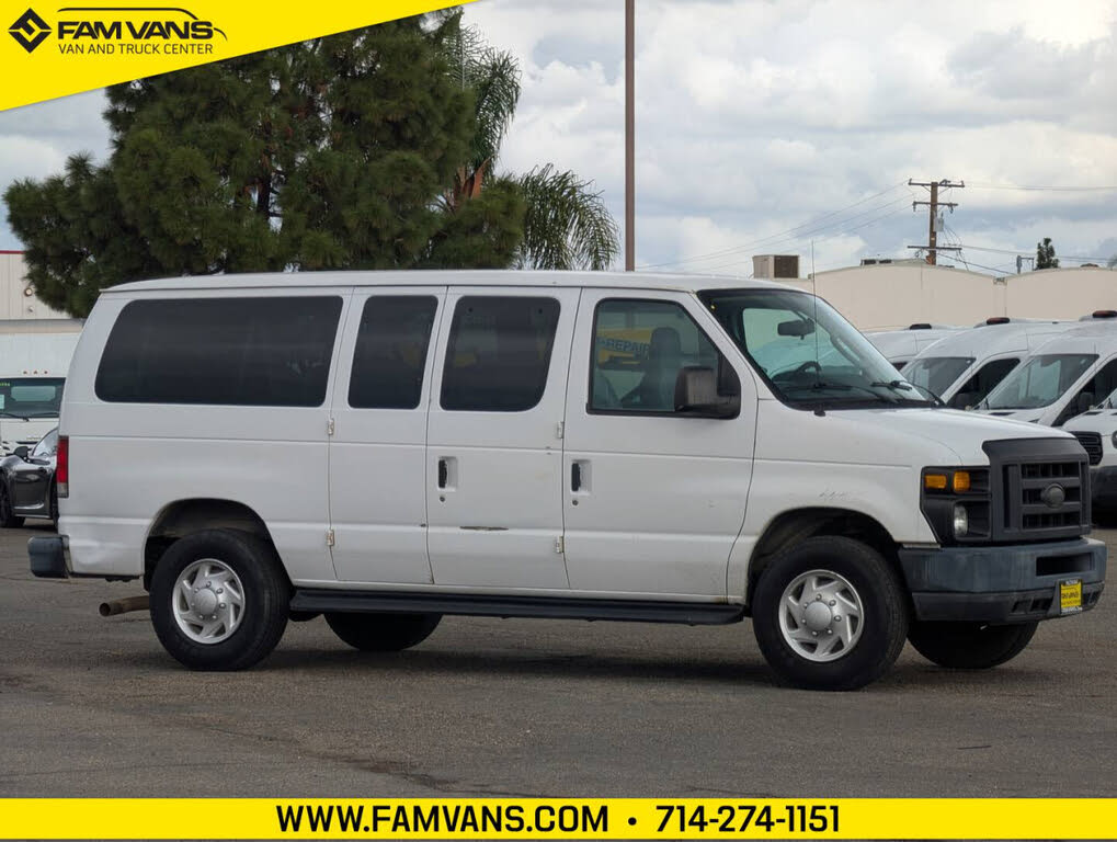 2014 Ford E-Series E-350 XL Super Duty Passenger Van