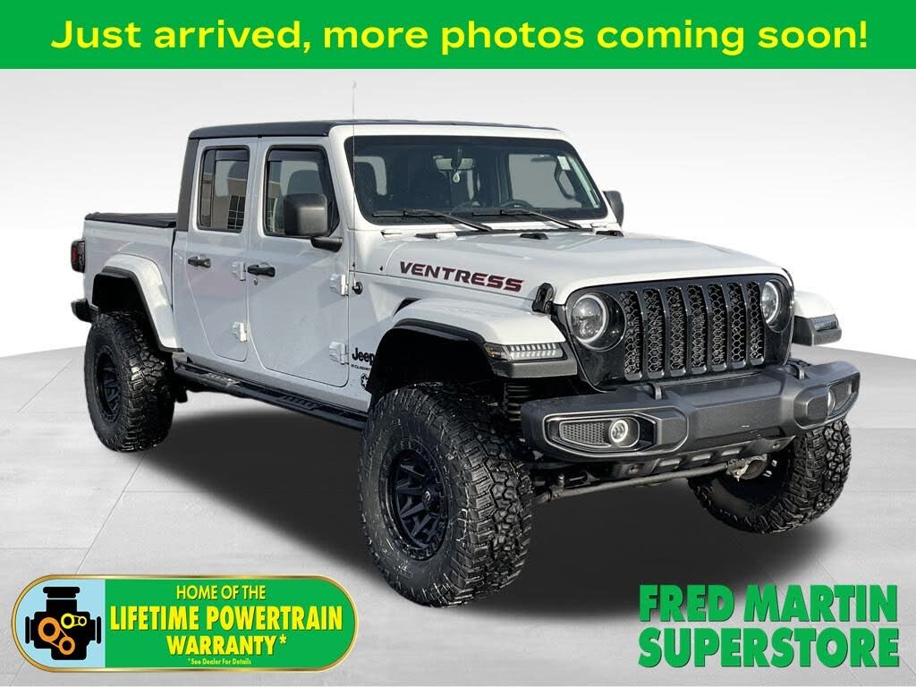 2023 Jeep Gladiator Willys Crew Cab 4WD