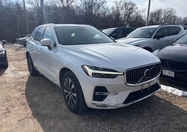 2023 Volvo XC60 B5 Plus Bright Theme AWD