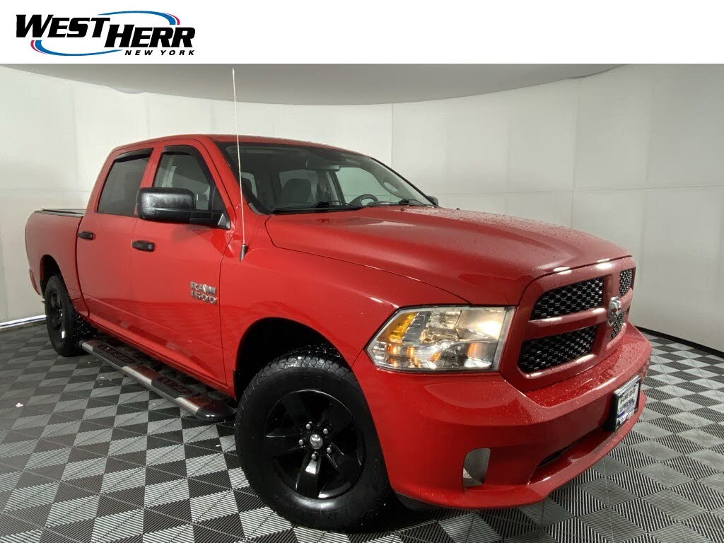 2016 RAM 1500 Express Crew Cab 4WD