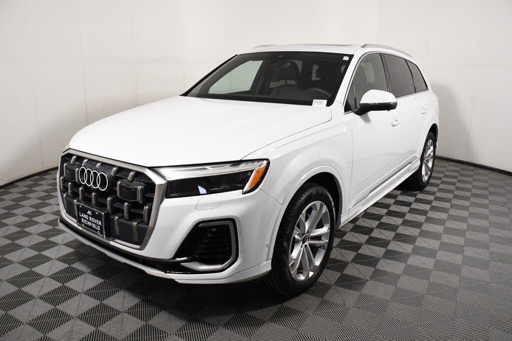 2025 Audi Q7 quattro Premium 45 TFSI