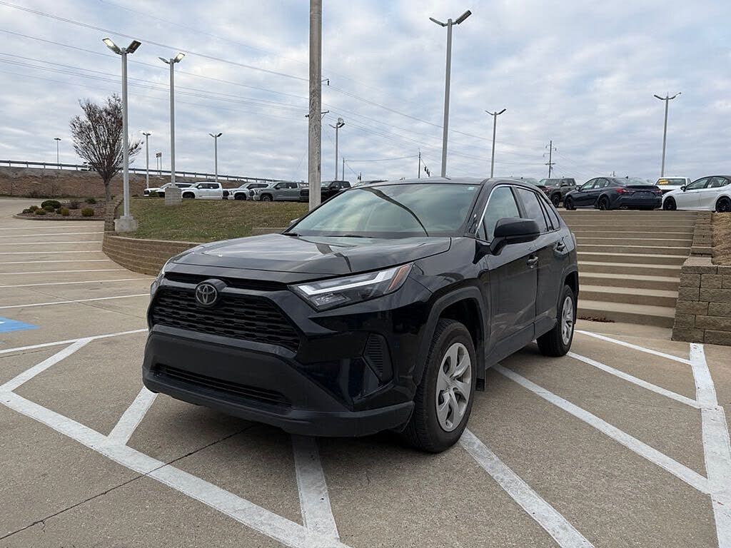 2025 Toyota RAV4 LE AWD