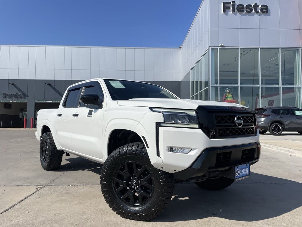 2023 Nissan Frontier SV Crew Cab 4WD