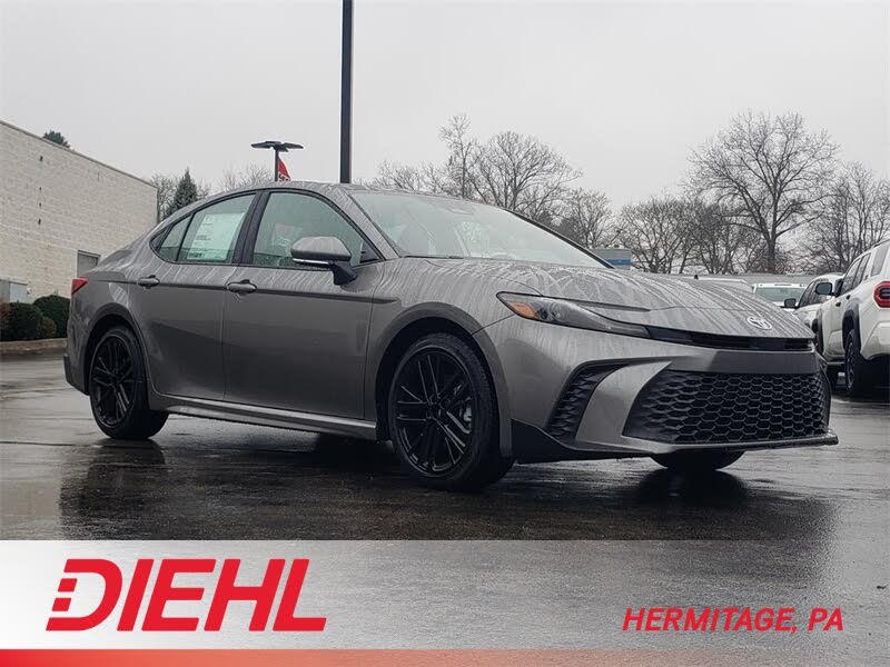 2026 Toyota Camry SE FWD