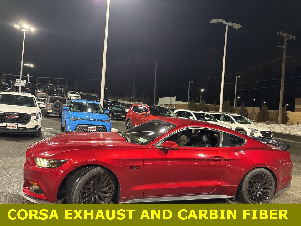 2016 Ford Mustang GT Premium Coupe RWD