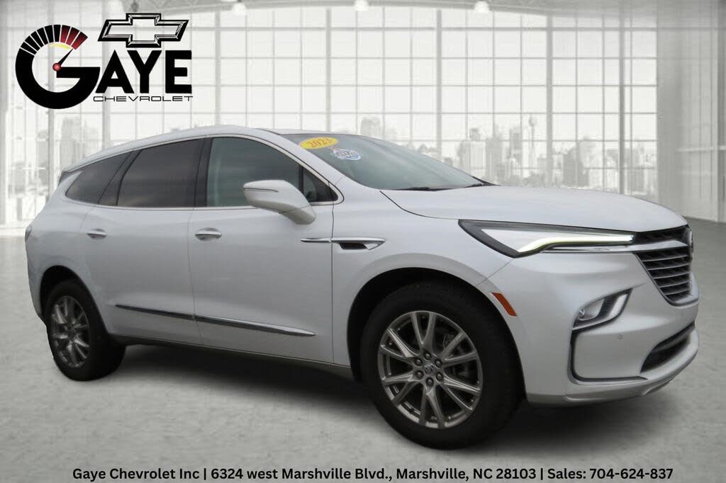 2023 Buick Enclave Essence AWD
