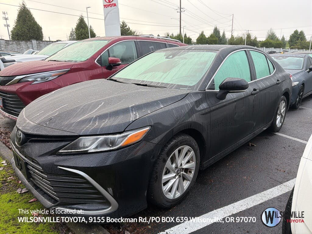 2024 Toyota Camry LE FWD