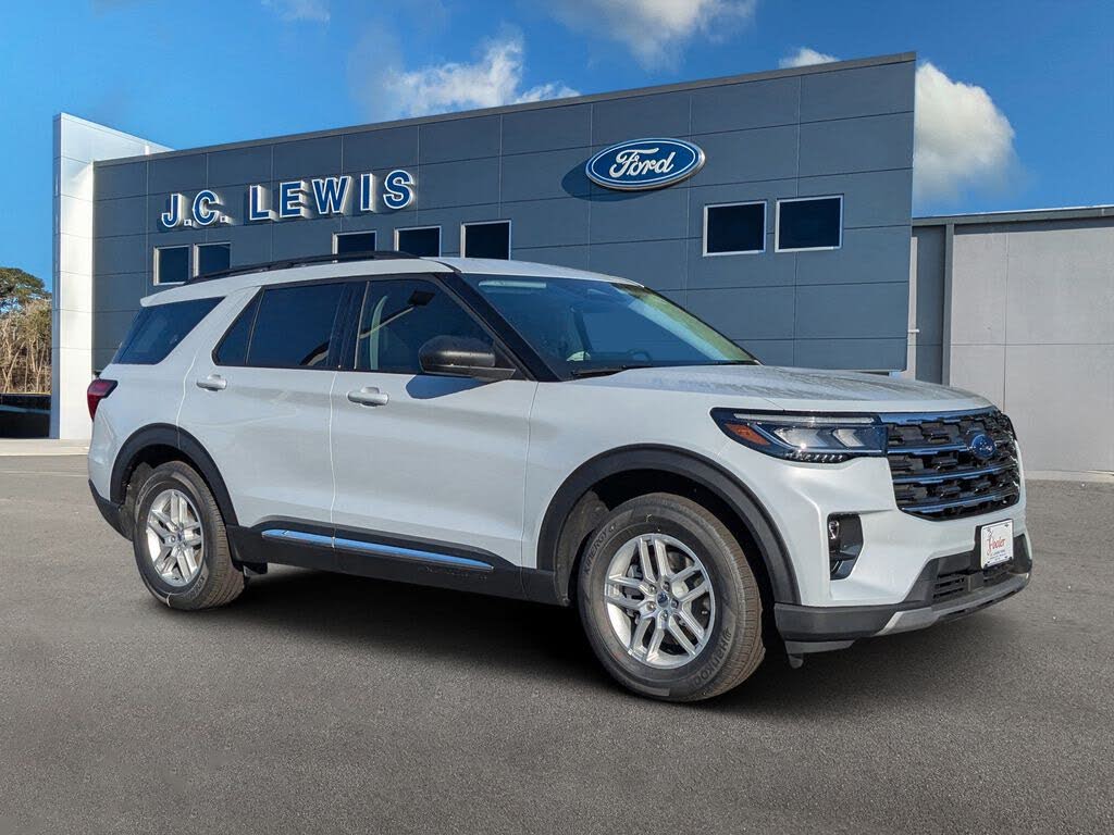 2025 Ford Explorer Active RWD