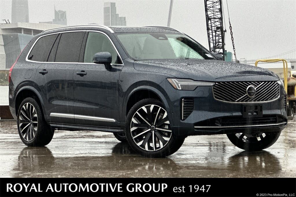 2026 Volvo XC90 B5 Plus 7-Passenger AWD