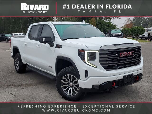 2023 GMC Sierra 1500 AT4 Crew Cab 4WD