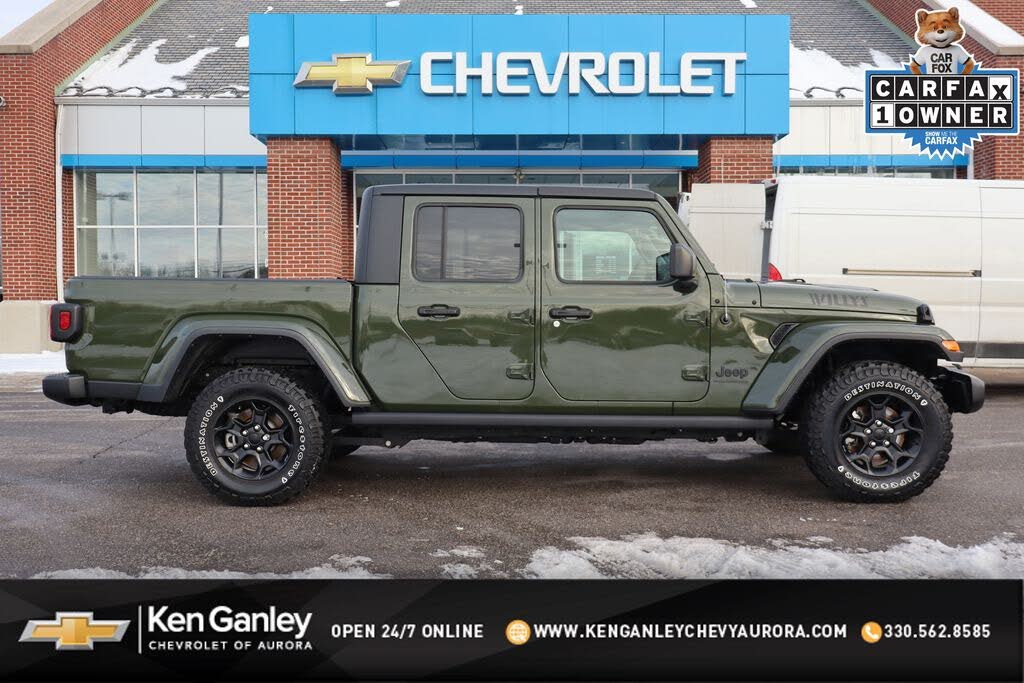 2023 Jeep Gladiator Willys Crew Cab 4WD