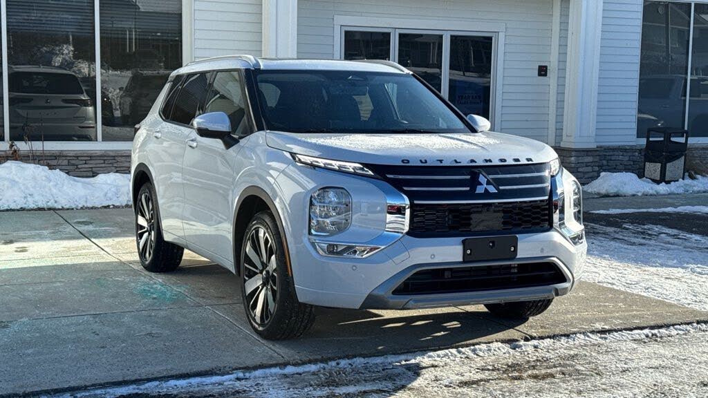 2026 Mitsubishi Outlander SEL FWD