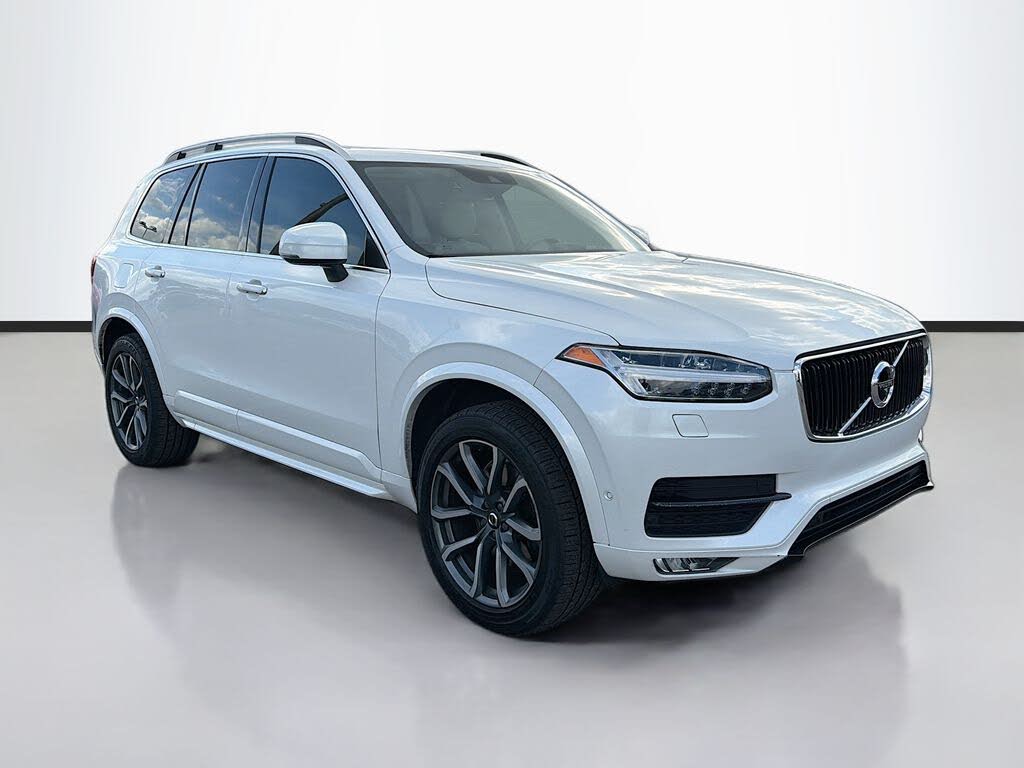 2018 Volvo XC90 T6 Momentum AWD