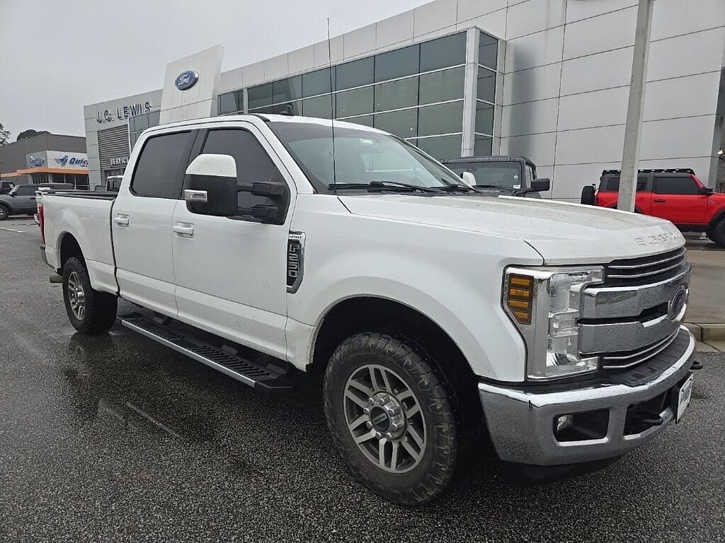 2019 Ford F-250 Super Duty Lariat Crew Cab RWD