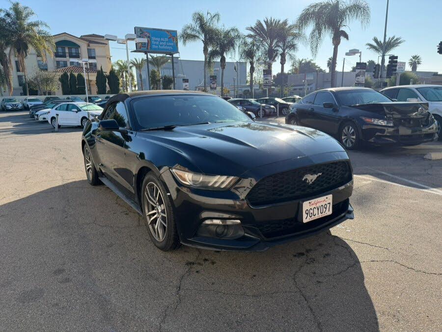 2015 Ford Mustang EcoBoost Premium Convertible RWD