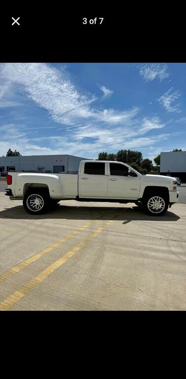2016 Chevrolet Silverado 3500HD High Country Crew Cab 4WD