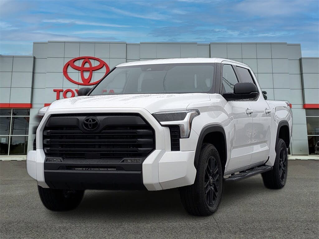 2026 Toyota Tundra SR5 CrewMax Cab 4WD