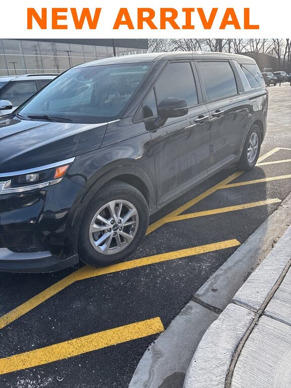 2023 Kia Carnival LX FWD