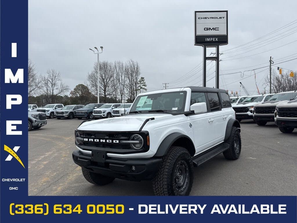 2025 Ford Bronco Outer Banks 4-Door 4WD