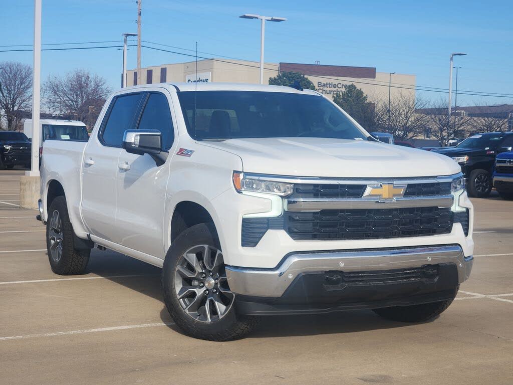 2026 Chevrolet Silverado 1500 LT Crew Cab 4WD