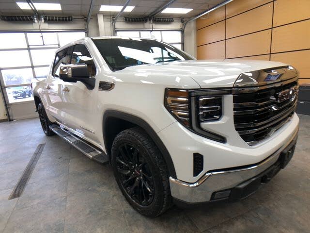 2022 GMC Sierra 1500 SLT Crew Cab 4WD