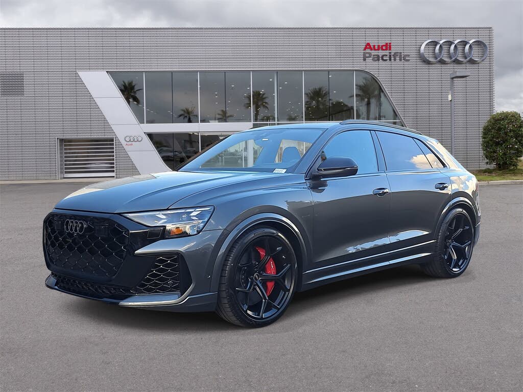 2025 Audi RS Q8 4.0T quattro Performance