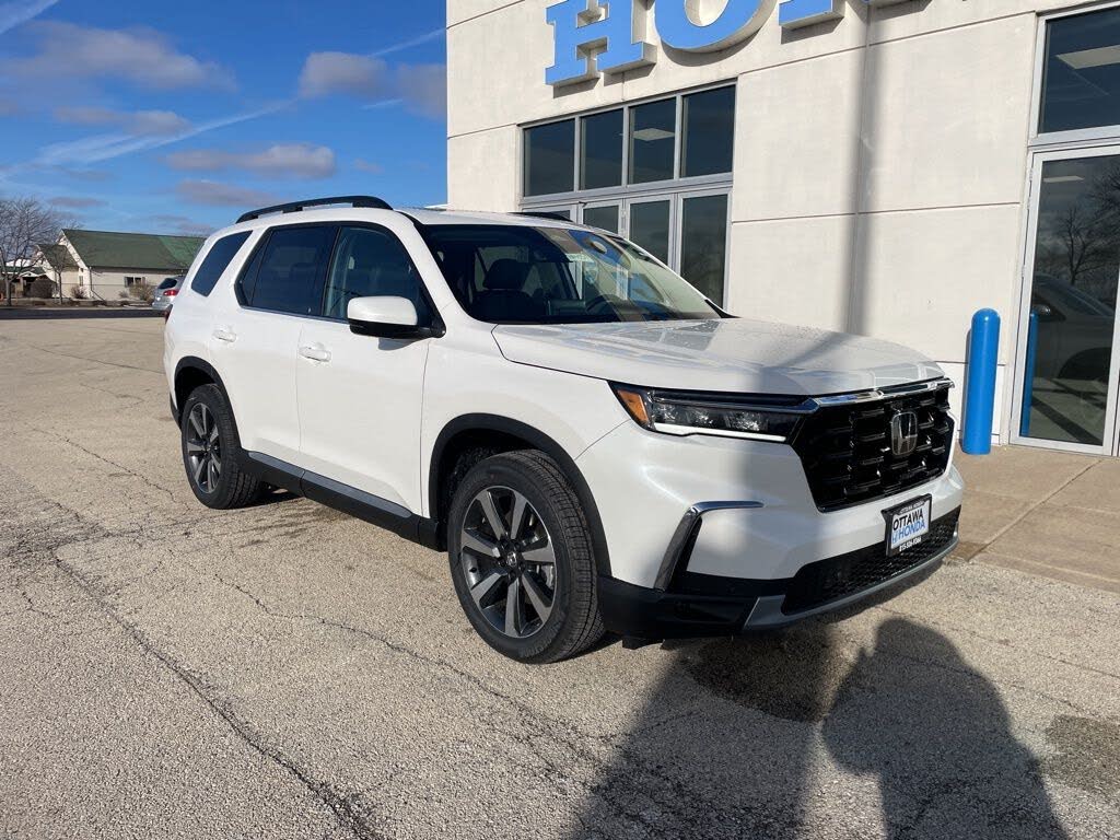 2025 Honda Pilot Touring AWD