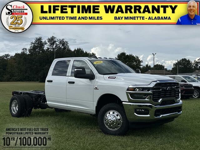 2026 RAM 3500 Chassis Tradesman Crew Cab LB DRW 4WD