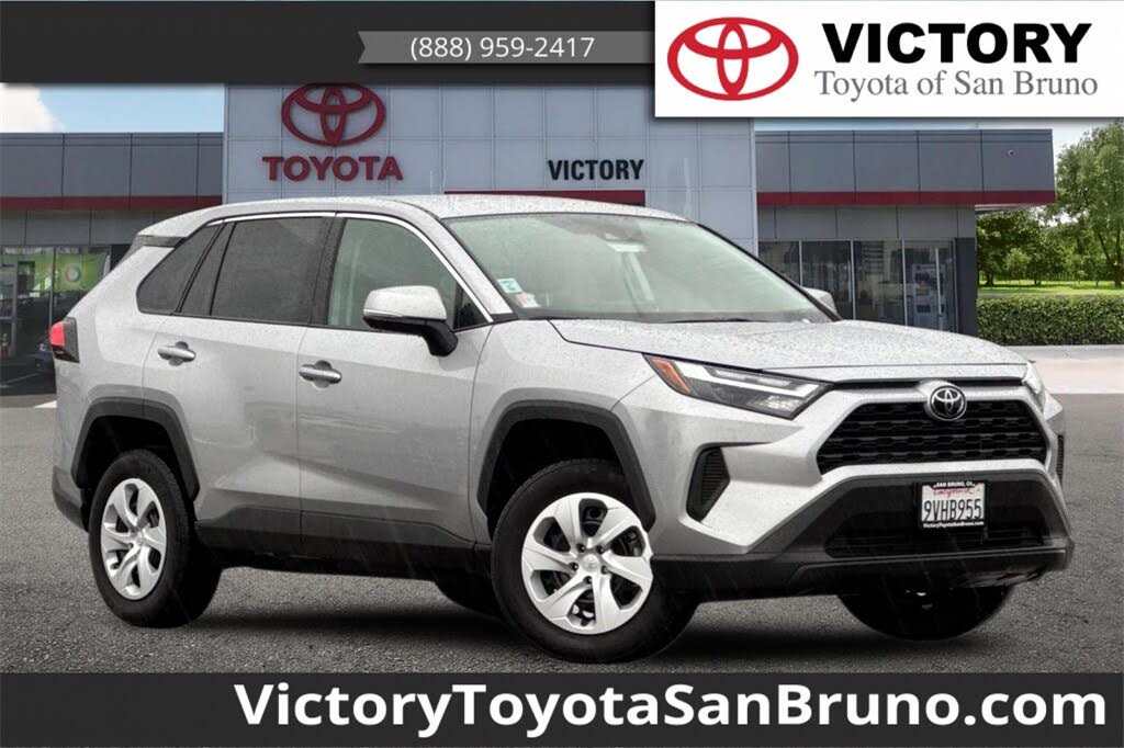 2025 Toyota RAV4 LE FWD