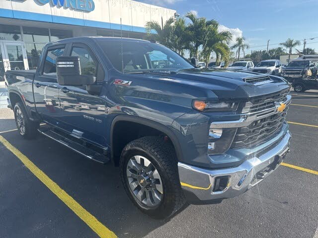 2025 Chevrolet Silverado 2500HD LT Crew Cab 4WD
