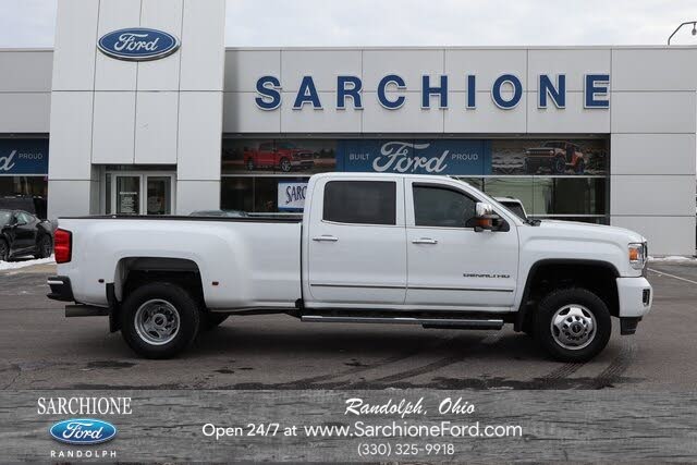 2016 GMC Sierra 3500HD Denali Crew Cab LB DRW 4WD