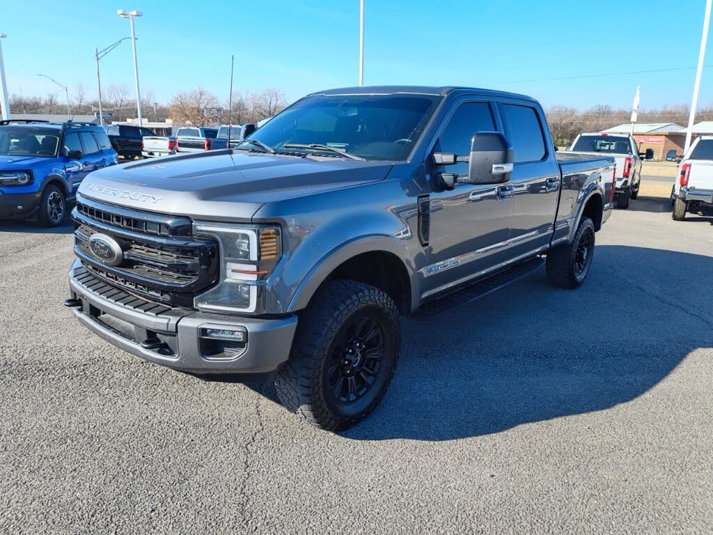 2022 Ford F-250 Super Duty Lariat Crew Cab 4WD