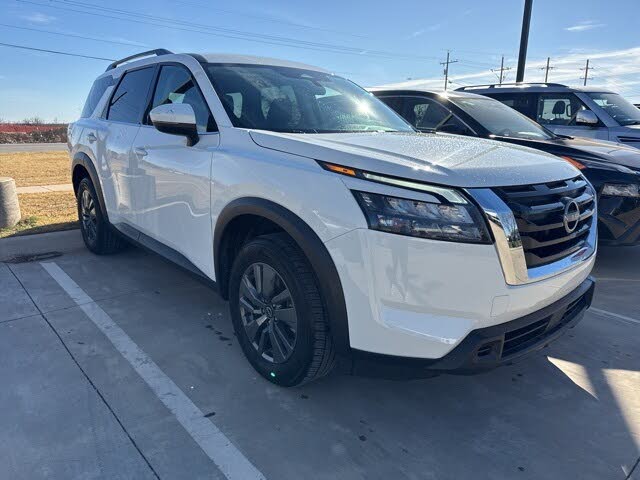 2025 Nissan Pathfinder SV FWD