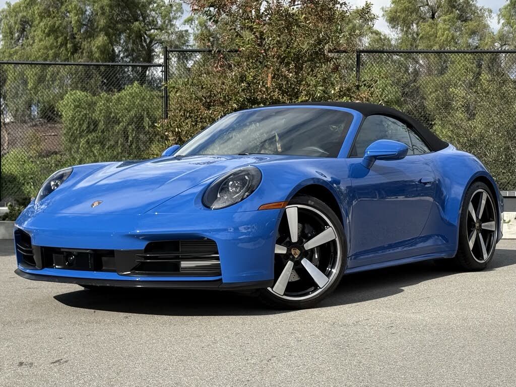 2025 Porsche 911 Carrera Cabriolet RWD
