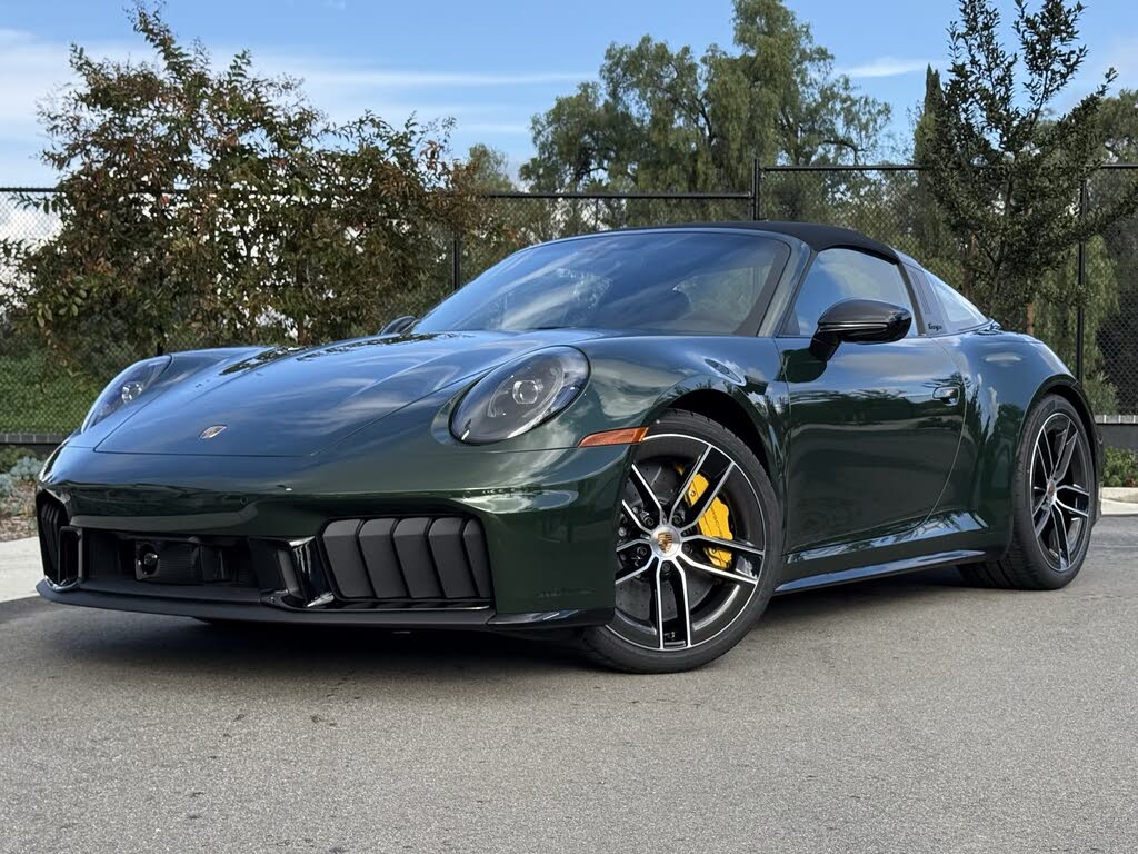 2026 Porsche 911 Targa 4 GTS Cabriolet AWD