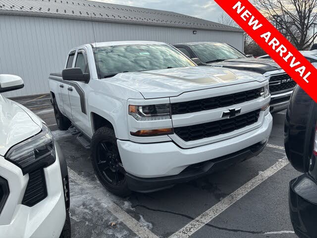 2017 Chevrolet Silverado 1500 Custom Double Cab 4WD