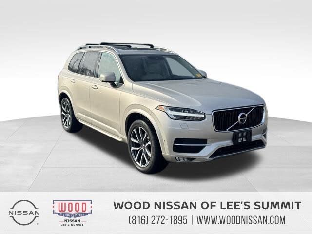 2017 Volvo XC90 T6 Momentum AWD