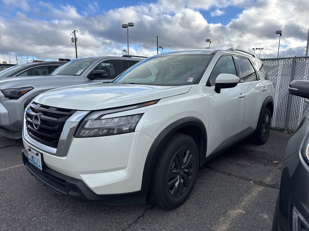 2024 Nissan Pathfinder SV 4WD