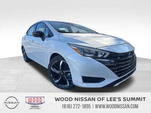 2025 Nissan Versa SR FWD