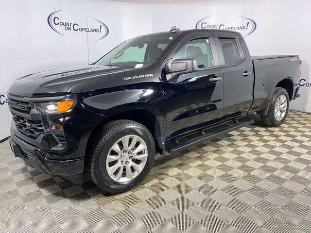 2023 Chevrolet Silverado 1500 Custom Double Cab 4WD