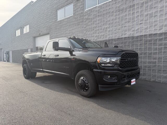 2022 RAM 3500 Big Horn Crew Cab LB DRW 4WD