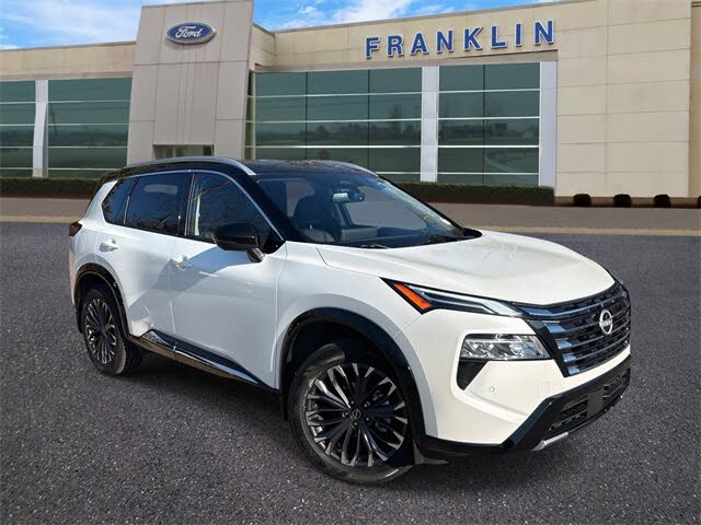 2024 Nissan Rogue Platinum FWD