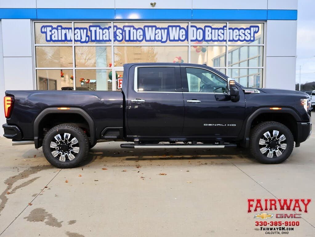 2025 GMC Sierra 2500HD Denali Crew Cab 4WD