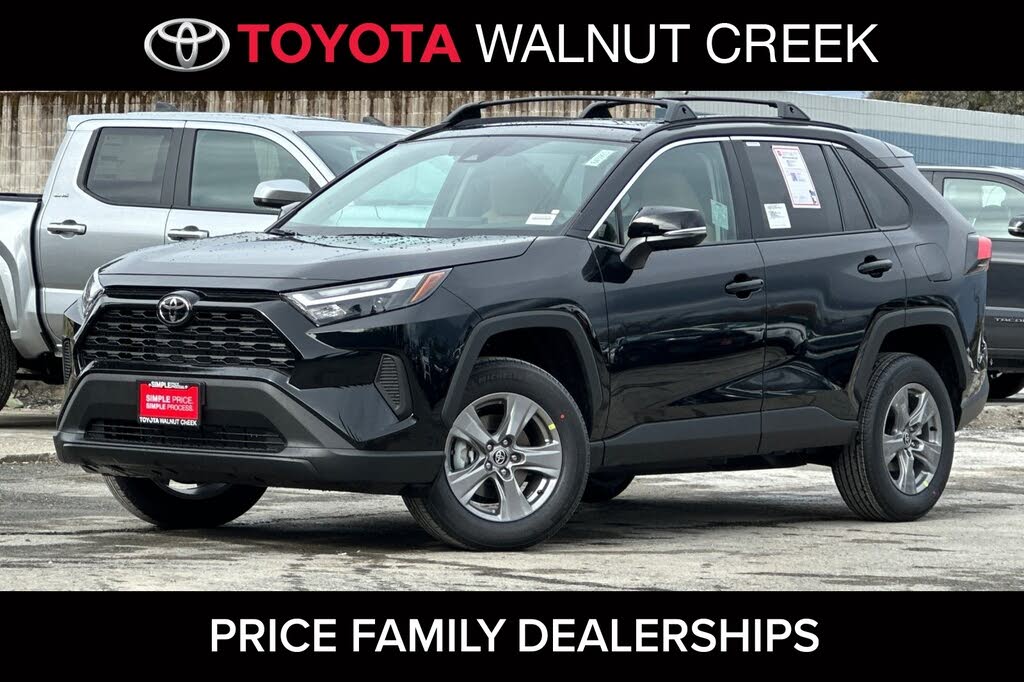 2025 Toyota RAV4 XLE FWD