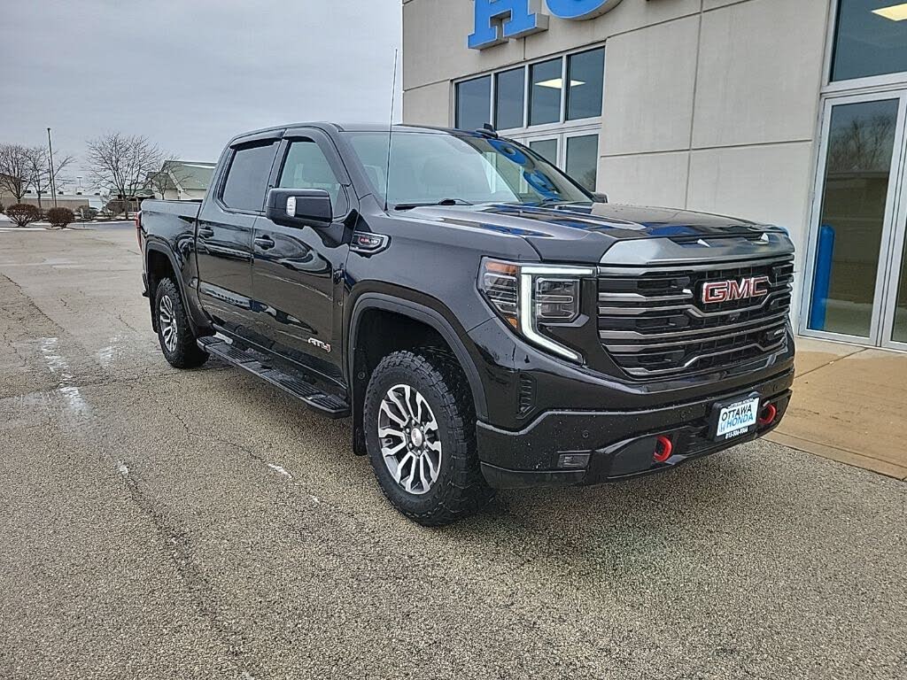 2023 GMC Sierra 1500 AT4 Crew Cab 4WD